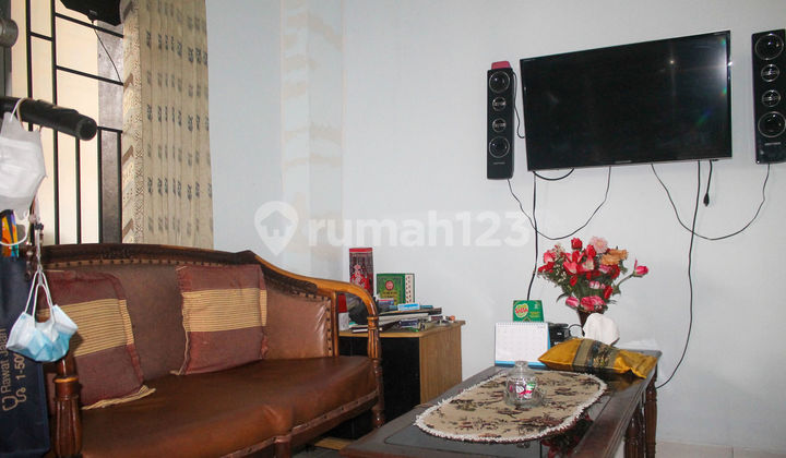 Rumah 2 Lt SHM 9 Menit ke Mall Paradise Walk Serpong Dibantu KPR J-24430 2