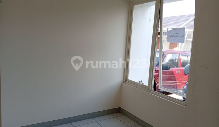 Rumah 10 Menit ke Rumah Sakit Tiara Bekasi Hadap Selatan J-34328 2