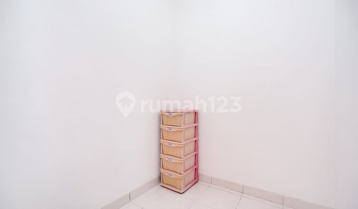 Land 136 sqm, South Facing, 15 Minutes to Ciputra Cibubur Mall, J-20014