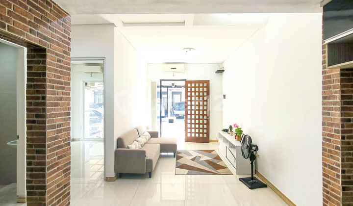 2-Story House North Facing SHM 10 Minutes to BSD Plaza Assisted KPR J-11571