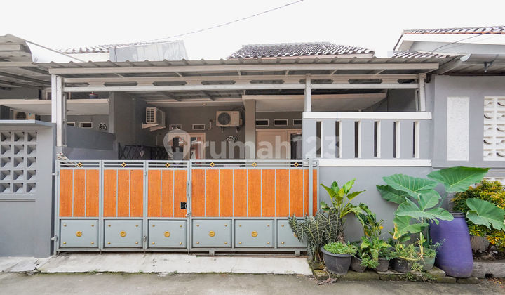 Rumah Strategis 13 Menit ke RSU Hermina Depok Siap Huni Dibantu KPR J-36720