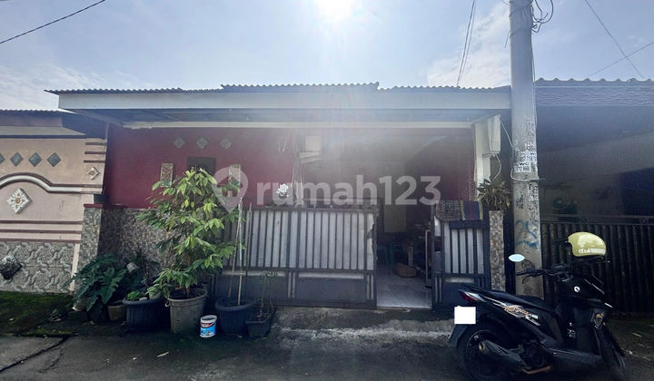 Rumah Hadap Selatan 13 Menit ke Terminal Parung Dibantu KPR J-42829