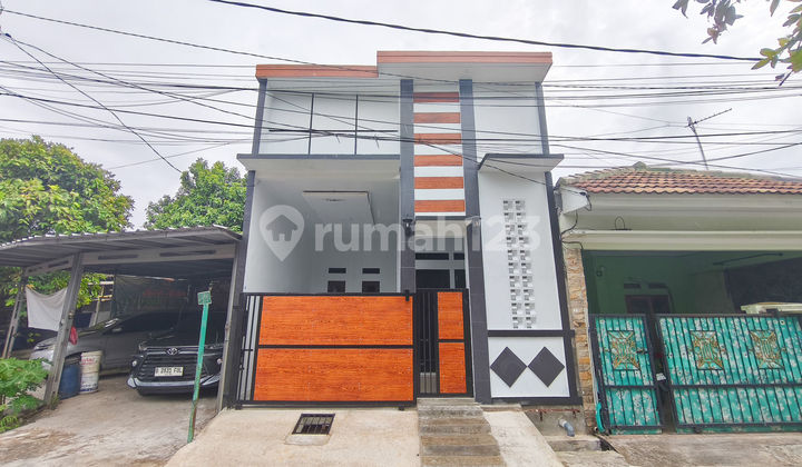 Used Minimalist House 15 Minutes to Anna Medika Bekasi Hospital Eligible for Mortgage J38105