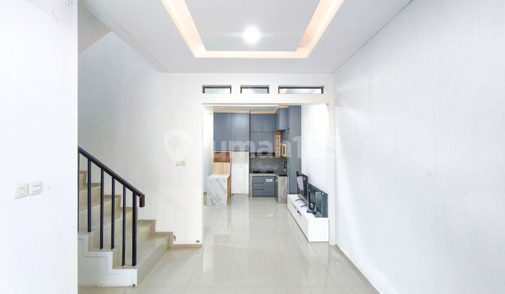 Rumah Carport Luas 2 Lantai Akses Dekat Stasiun Cisauk Siap Huni J33147