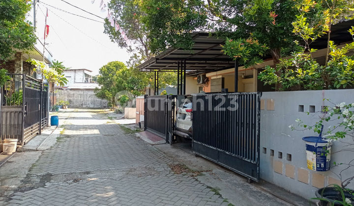 House 10 Minutes to Balekota Tangerang Mall, SHM, Ready to Occupied, Assisted with KPR J-24191 House 10 Minutes to Balekota Tangerang Mall, SHM, Ready to Occupied, Assisted with KPR J-24191