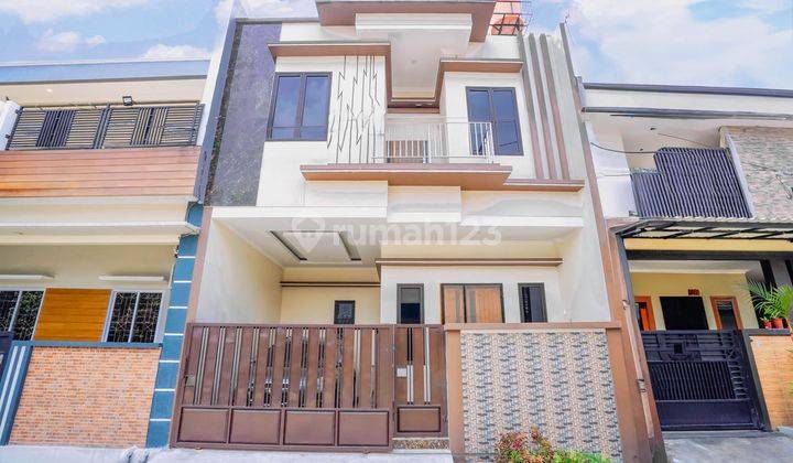 Rumah LB 135 Siap Huni Akses Dekat Stasiun Kalideres Hadap Selatan J25640 1