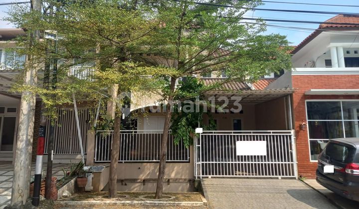 Rumah Luas 2 Lantai 9 Menit ke Stasiun Depok Baru Dibantu KPR J34822