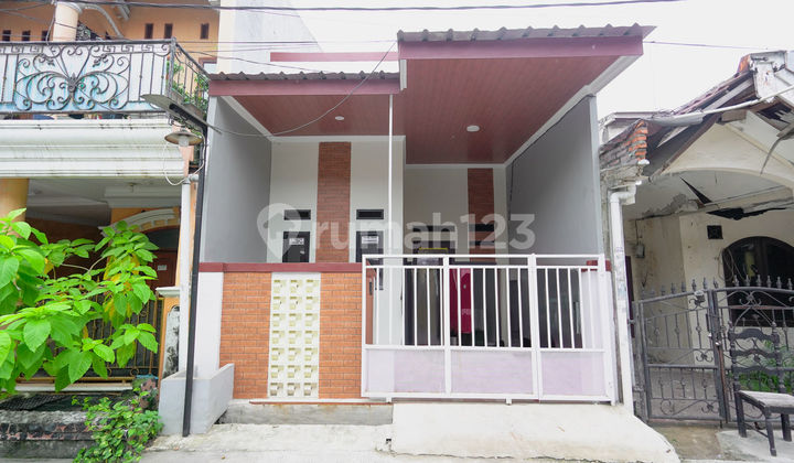 Rumah Bebas Banjir 10 menit ke Plaza Taman Harapan Baru Siap KPR J-32676