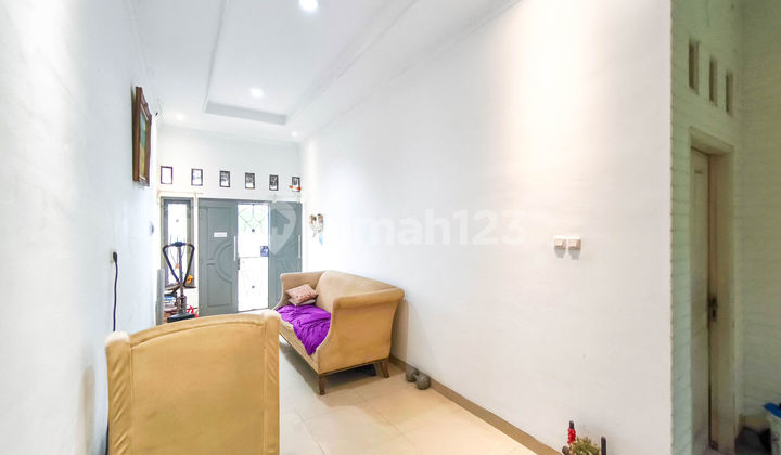 East-Facing House Near Cengkareng 15 Minutes to Hospital Flood-Free J34222 2