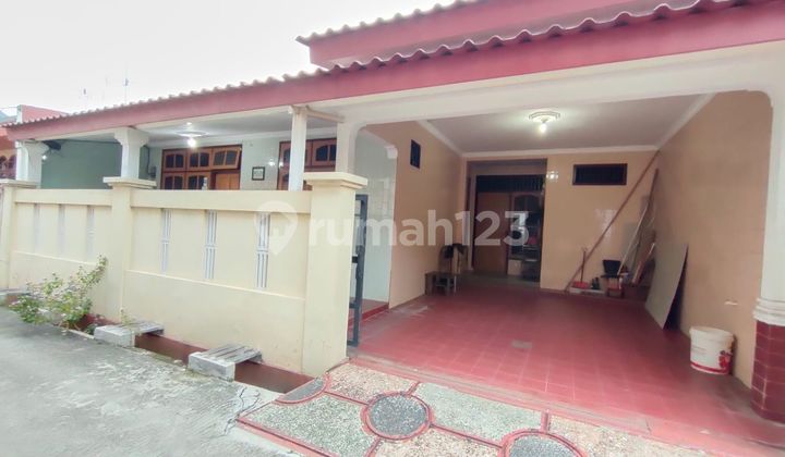 Rumah Luas Hadap Timur 7 Mnt ke Grand Galaxy Park Dibantu KPR J-41317 Rumah Luas Hadap Timur 7 Mnt ke Grand Galaxy Park Dibantu KPR J-41317