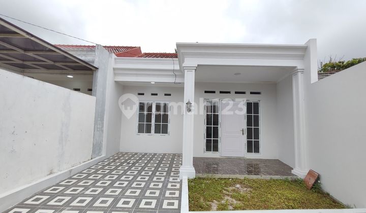 Strategic House in Bogor with Access Near Toll Gate, Flood-Free J41191 Strategic House in Bogor with Access Near Toll Gate, Flood-Free J41191