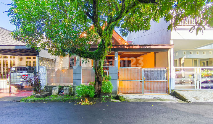 Rumah Asri 3 Kamar 9 Menit ke Stasiun Depok Baru Dibantu KPR J23545 Rumah Asri 3 Kamar 9 Menit ke Stasiun Depok Baru Dibantu KPR J23545