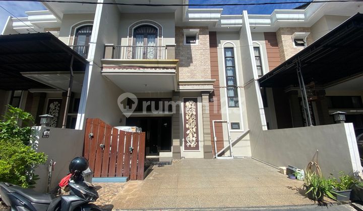 Well-Maintained House 5 Minutes to Jatisampurna Hospital 2 Floors East Facing J38533