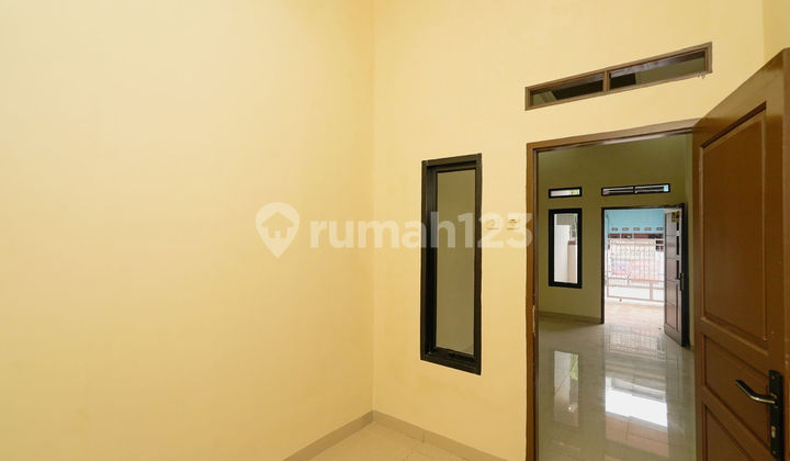 Rumah Bebas Banjir 10 menit ke Plaza Taman Harapan Baru Siap KPR J-32676