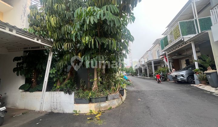 Spacious Carport House 7 Minutes to Masmitra Jati Makmur Hospital, Ready for KPR J36951 2