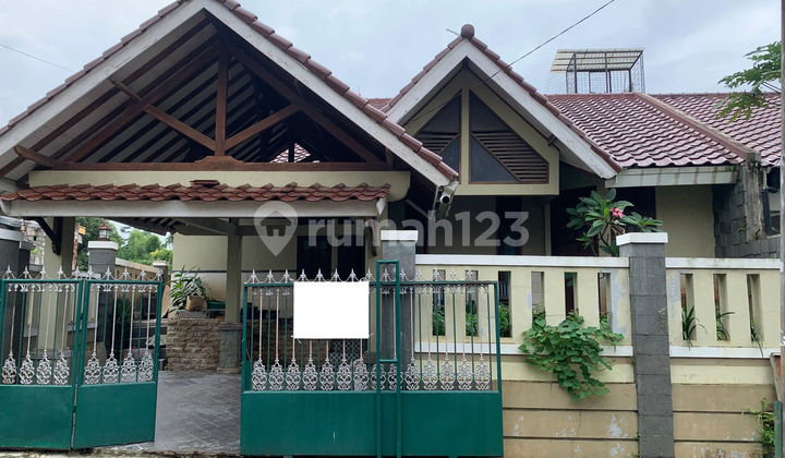 Land 180 sqm facing South, 15 minutes to Kukusan Toll Gate J-44116