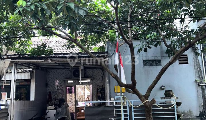 Rumah Hadap Selatan 15 menit ke RSU Hermina Depok Siap KPR J-37732 Rumah Hadap Selatan 15 menit ke RSU Hermina Depok Siap KPR J-37732