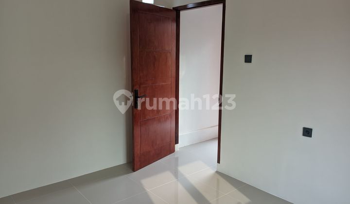 Well-Maintained 2-Story House, 13 Minutes to Cisalak 1 Toll Gate, Ready to Occupy J37255