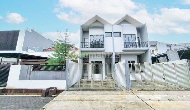 Rumah Luas Strategis 10 Menit ke Lippo Mall Puri Dibantu KPR J27385 1
