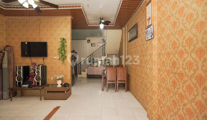 3 Bedroom House with SHM Near Taman Mini LRT Station Facing East J37221 2