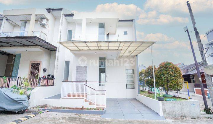 Rumah SHM 2 Lt Siap KPR dekat Grand Galaxy Park Harga Nego Free Renov J-10586 1