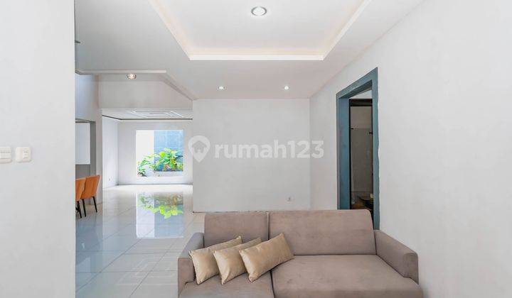 Rumah LB 250 Hadap Utara Semi Furnished 10 menit ke Metropolitan Cibubur J28015 2