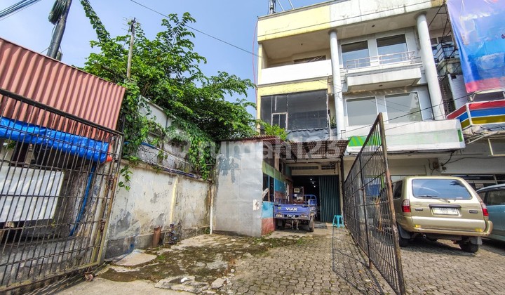 For Sale and For Rent Strategic Shop House on Jl. Pahlawan - Suitable for Business & Office, Super Easy Access 2