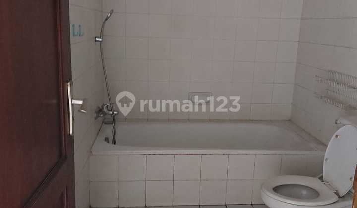 Disewakan Rumah 2 Lt di Danau Bogor Raya Kota Bogor 10