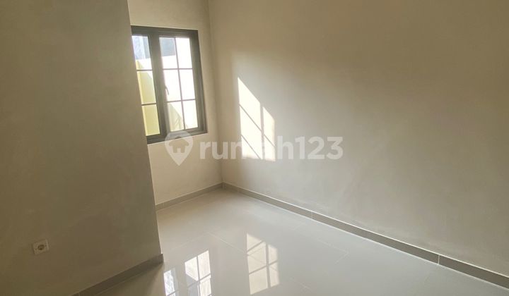 Rumah Nyaman di Taman Venesia 2