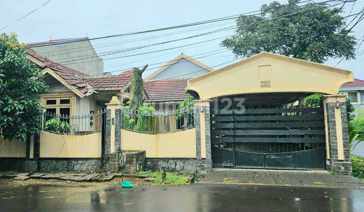 Dijual Rumah Hoek di Jalan Bima Raya Kota Bogor Utara Dijual Rumah Hoek di Jalan Bima Raya Kota Bogor Utara