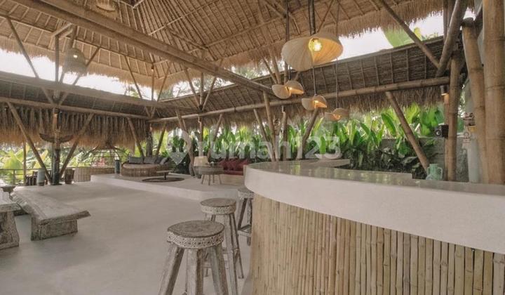 Wooden Villa full View 2 Lantai Bagus di Jalan Pantai Kedungu SHM 11