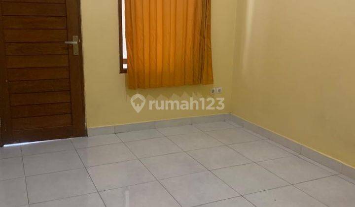 Rumah kost 2 Lantai SHM di Jalan Raya Dalung 11