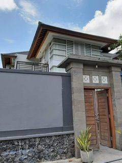 Dijual Modern Villa di Dewi Sri Kuta Bali 1