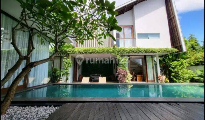 Villa in the Puri Gading Jimbaran Area, South Kuta, Badung, Bali 1