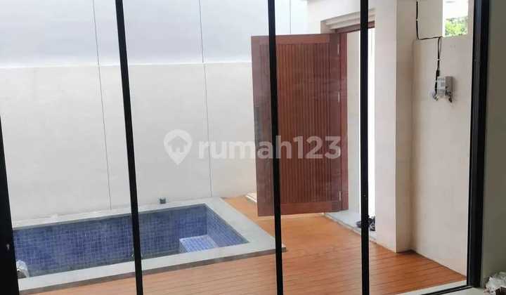 RUMAH SEMI VILA DI JLN IMAM BONJOL DEKAT KUTA 2