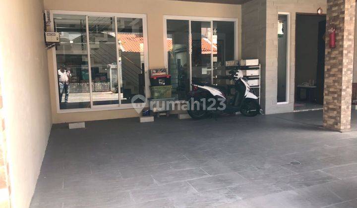 Rumah 2 Lantai Bagus Furnished SHM di Jalan Pulau Galang, Denpasar 1