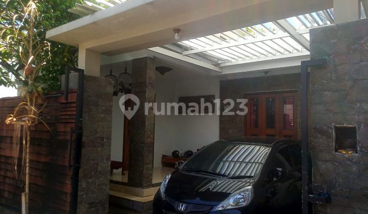 Rumah Minimalis 1 Lantai Style Villa di Tukad Petanu Denpasar