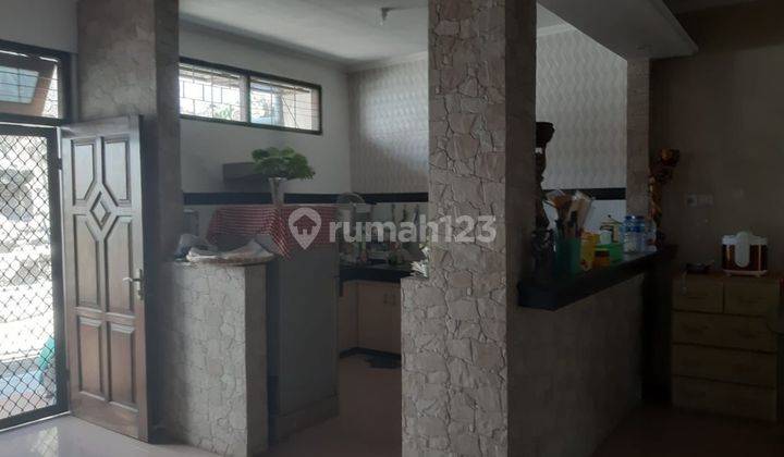 Rumah Bagus Murah Semi Furnished SHM di Jalan Laksamana, Denpasar 2