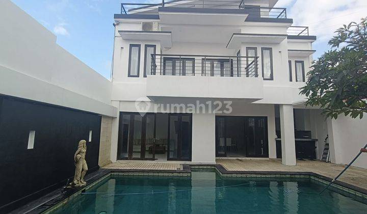 Buc Villa Murah Di Jalan Merta Agung Kerobokan  2