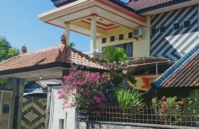 Rumah 2 Lantai Bagus Semi Furnished SHM di Jalan Gurita, Denpasar 1