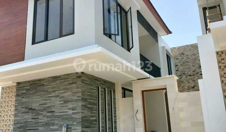 RUMAH SEMI VILA DI JLN IMAM BONJOL DEKAT KUTA