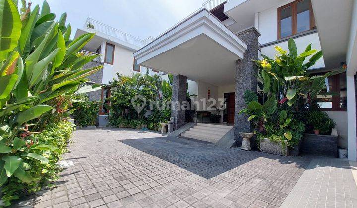 Villa Mewah di Kawasan Central Canggu Jln Pantai Nelayan Bali 1