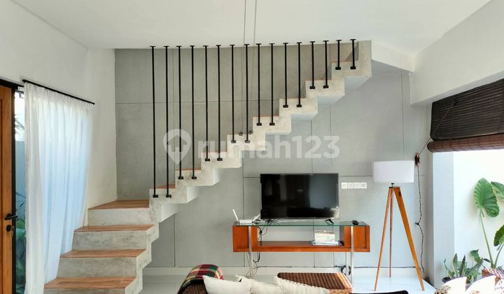 Modern Minimalist 2-Story Villa in Jimbaran