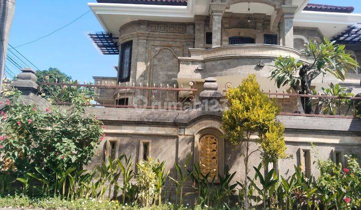 Rumah 2 Lantai Bagus Semi Furnished SHM di Renon, Denpasar 2