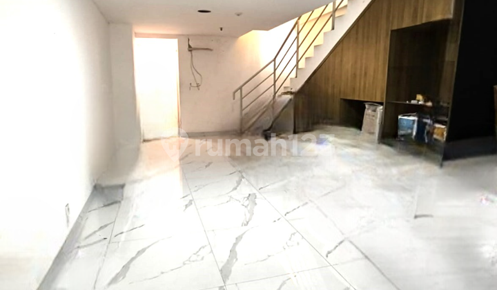 Ruko Royale Springhill Suites 4,5x12 55m Kemoyaran Jakarta Pusat