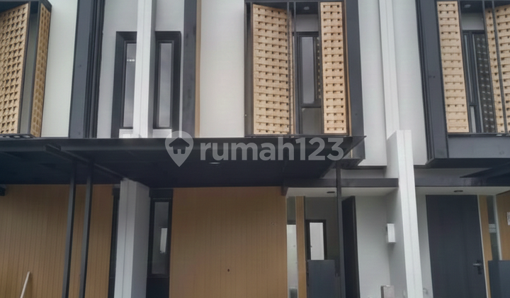 2-Story House with Attic 5x17 4BR Mahakam Cluster Jakarta Garden City