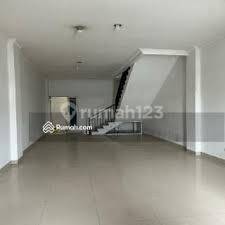 Ruko Crown Gandeng, ukuran 4.5 x 15, bagus dan jarang ada 2