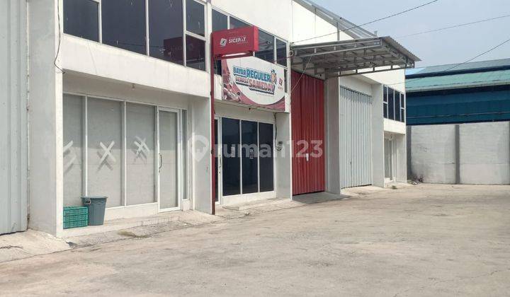 Gudang di Halim, luas 300 Bagus 1