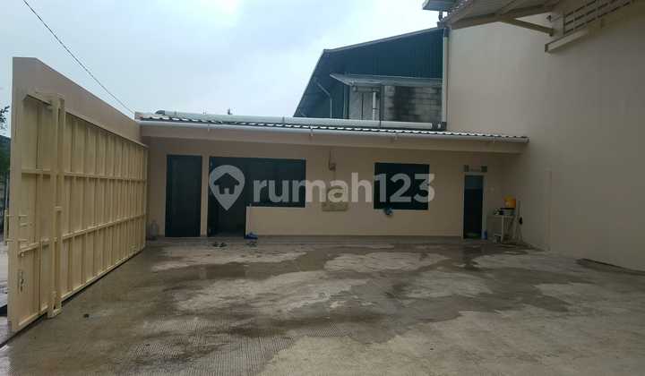 Gudang di Kav Dpr Cipondoh Kuas Tanah 800 Luas Bangunan 640 , Bagus dan Rapi. Siap Pakai
