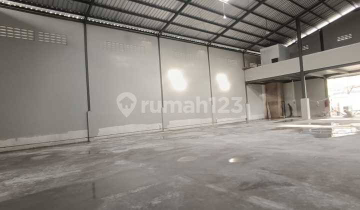 Gudang di Kav Dpr Luas Tanah 800 Luas Bangunan 600, Bagus dan Rapi Ada Kantor